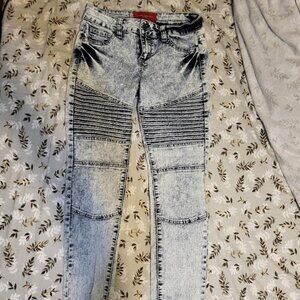 Akira Mid Rise Skinny Jeans with Ribbed Panels, Size 5 with 30" Inseam